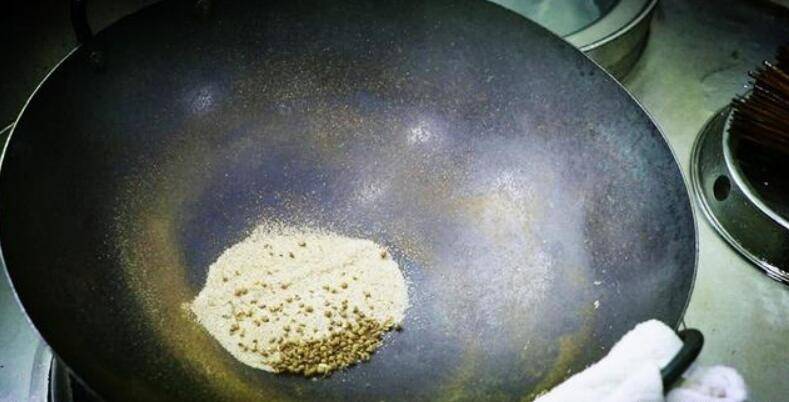 脆皮炸鸡该怎么做呢？
