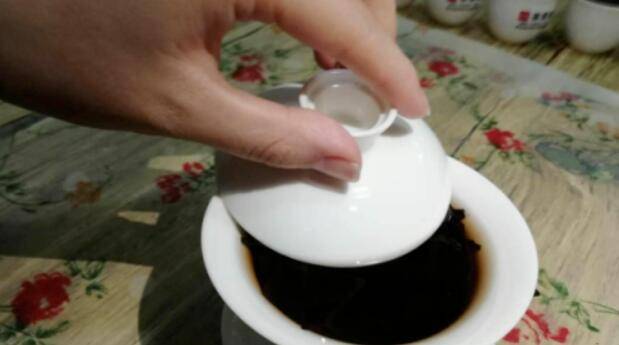 普洱茶该怎么泡呢？