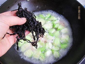 紫菜丝瓜汤怎么做，紫菜丝瓜汤怎么做好吃，紫菜丝瓜汤做法