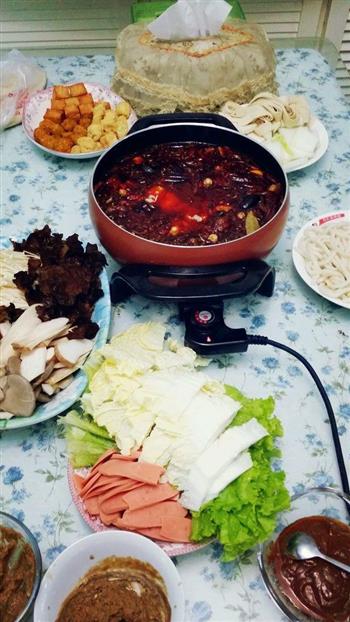 家常自助火锅怎么做，家常自助火锅怎么做好吃，家常自助火锅做法