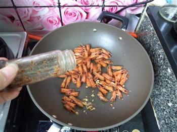 世界杯美食-椒盐虾头怎么做，世界杯美食-椒盐虾头怎么做好吃，世界杯美食-椒盐虾头做法