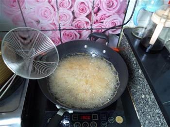 世界杯美食-椒盐虾头怎么做，世界杯美食-椒盐虾头怎么做好吃，世界杯美食-椒盐虾头做法