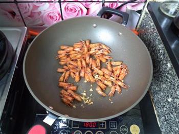 世界杯美食-椒盐虾头怎么做，世界杯美食-椒盐虾头怎么做好吃，世界杯美食-椒盐虾头做法