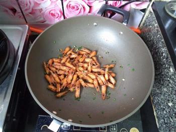 世界杯美食-椒盐虾头怎么做，世界杯美食-椒盐虾头怎么做好吃，世界杯美食-椒盐虾头做法