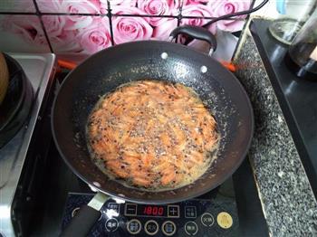 世界杯美食-椒盐虾头怎么做，世界杯美食-椒盐虾头怎么做好吃，世界杯美食-椒盐虾头做法