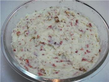 焗烤培根土豆泥怎么做，焗烤培根土豆泥怎么做好吃，焗烤培根土豆泥做法