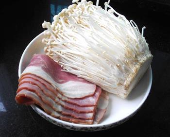 铁板培根金针菇卷怎么做，铁板培根金针菇卷怎么做好吃，铁板培根金针菇卷做法