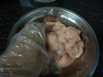 手工鱼肉丸怎么做，手工鱼肉丸怎么做好吃，手工鱼肉丸做法