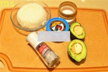 牛油果金枪鱼拌饭怎么做，牛油果金枪鱼拌饭怎么做好吃，牛油果金枪鱼拌饭做法