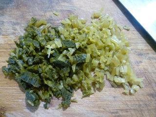 雪菜蚕豆片儿汤怎么做，雪菜蚕豆片儿汤怎么做好吃，雪菜蚕豆片儿汤做法