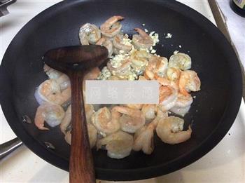 青柠香菜虾仁怎么做，青柠香菜虾仁怎么做好吃，青柠香菜虾仁做法