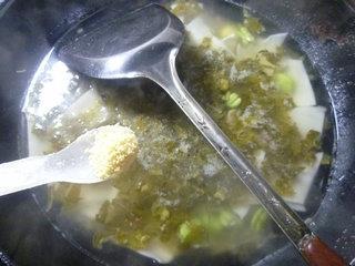 雪菜蚕豆片儿汤怎么做，雪菜蚕豆片儿汤怎么做好吃，雪菜蚕豆片儿汤做法