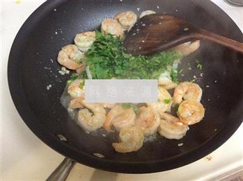 青柠香菜虾仁怎么做，青柠香菜虾仁怎么做好吃，青柠香菜虾仁做法