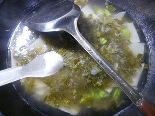 雪菜蚕豆片儿汤怎么做，雪菜蚕豆片儿汤怎么做好吃，雪菜蚕豆片儿汤做法