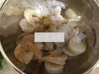 青柠香菜虾仁怎么做，青柠香菜虾仁怎么做好吃，青柠香菜虾仁做法