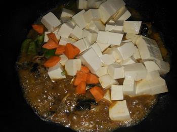 野生鲶鱼炖豆腐怎么做，野生鲶鱼炖豆腐怎么做好吃，野生鲶鱼炖豆腐做法