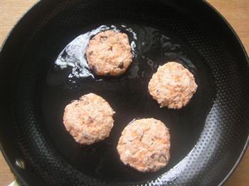 香煎藕饼怎么做，香煎藕饼怎么做好吃，香煎藕饼做法