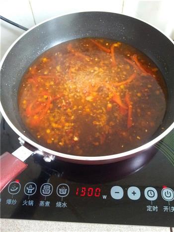 红烧鲫鱼怎么做，红烧鲫鱼怎么做好吃，红烧鲫鱼做法