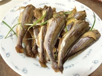 烘烤小黄鱼怎么做，烘烤小黄鱼怎么做好吃，烘烤小黄鱼做法