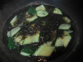 黄瓜片紫菜汤怎么做，黄瓜片紫菜汤怎么做好吃，黄瓜片紫菜汤做法