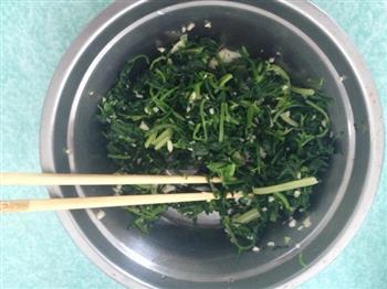 拌芹菜叶怎么做，拌芹菜叶怎么做好吃，拌芹菜叶做法