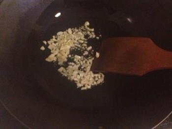 芝士熏肉披萨怎么做，芝士熏肉披萨怎么做好吃，芝士熏肉披萨做法