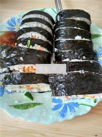 简单的韩式紫菜包饭怎么做，简单的韩式紫菜包饭怎么做好吃，简单的韩式紫菜包饭做法