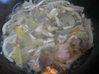 平菇肉片汤怎么做，平菇肉片汤怎么做好吃，平菇肉片汤做法