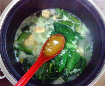 咸蛋芥菜瘦肉汤怎么做，咸蛋芥菜瘦肉汤怎么做好吃，咸蛋芥菜瘦肉汤做法