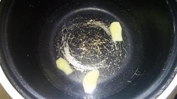 咸蛋芥菜瘦肉汤怎么做，咸蛋芥菜瘦肉汤怎么做好吃，咸蛋芥菜瘦肉汤做法