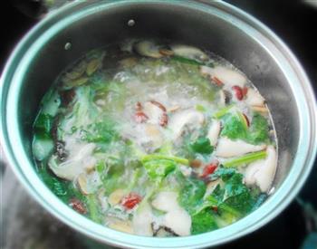芹菜红枣瘦肉汤怎么做，芹菜红枣瘦肉汤怎么做好吃，芹菜红枣瘦肉汤做法
