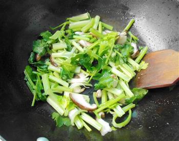 芹菜红枣瘦肉汤怎么做，芹菜红枣瘦肉汤怎么做好吃，芹菜红枣瘦肉汤做法
