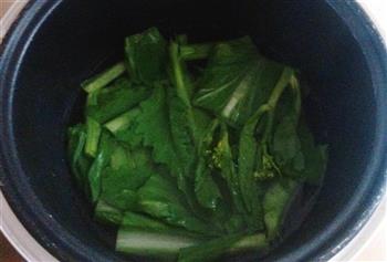咸蛋芥菜瘦肉汤怎么做，咸蛋芥菜瘦肉汤怎么做好吃，咸蛋芥菜瘦肉汤做法
