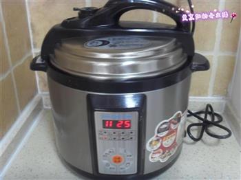 莲藕排骨汤怎么做，莲藕排骨汤怎么做好吃，莲藕排骨汤做法