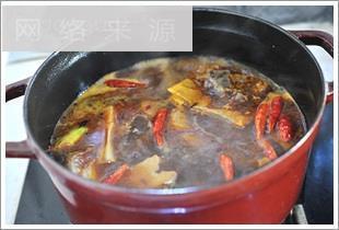 香辣猪蹄火锅怎么做，香辣猪蹄火锅怎么做好吃，香辣猪蹄火锅做法