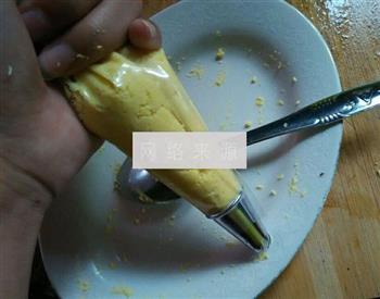 炼乳蛋黄怎么做，炼乳蛋黄怎么做好吃，炼乳蛋黄做法