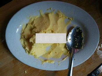 炼乳蛋黄怎么做，炼乳蛋黄怎么做好吃，炼乳蛋黄做法