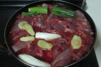 兔肉火锅怎么做，兔肉火锅怎么做好吃，兔肉火锅做法