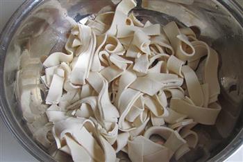 兔肉火锅怎么做，兔肉火锅怎么做好吃，兔肉火锅做法