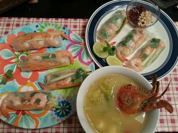 越南五彩鲜虾卷怎么做，越南五彩鲜虾卷怎么做好吃，越南五彩鲜虾卷做法