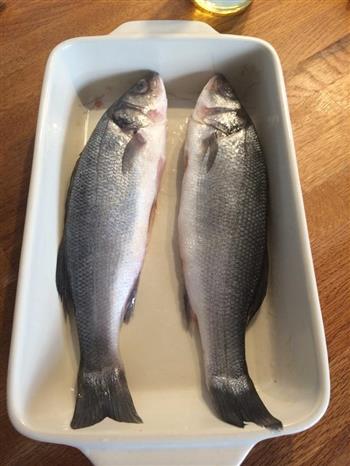 香辣烤鱼Grill Fish怎么做，香辣烤鱼Grill Fish怎么做好吃，香辣烤鱼Grill Fish做法