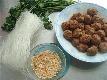 粉丝丸子汤怎么做，粉丝丸子汤怎么做好吃，粉丝丸子汤做法