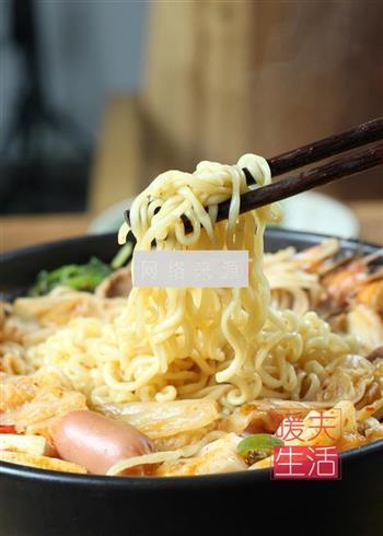 部队火锅怎么做，部队火锅怎么做好吃，部队火锅做法