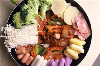 韩式年糕火锅怎么做，韩式年糕火锅怎么做好吃，韩式年糕火锅做法