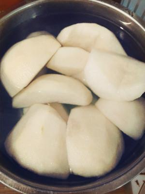 冰镇红酒雪梨怎么做，冰镇红酒雪梨怎么做好吃，冰镇红酒雪梨做法