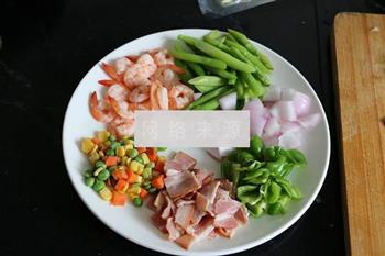 鲜虾杂蔬披萨怎么做，鲜虾杂蔬披萨怎么做好吃，鲜虾杂蔬披萨做法