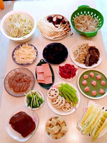 麻辣火锅怎么做，麻辣火锅怎么做好吃，麻辣火锅做法