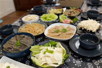 麻辣火锅怎么做，麻辣火锅怎么做好吃，麻辣火锅做法