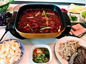 麻辣火锅怎么做，麻辣火锅怎么做好吃，麻辣火锅做法