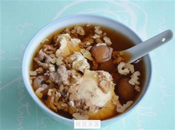 核桃桂圆炖肉酒怎么做，核桃桂圆炖肉酒怎么做好吃，核桃桂圆炖肉酒做法
